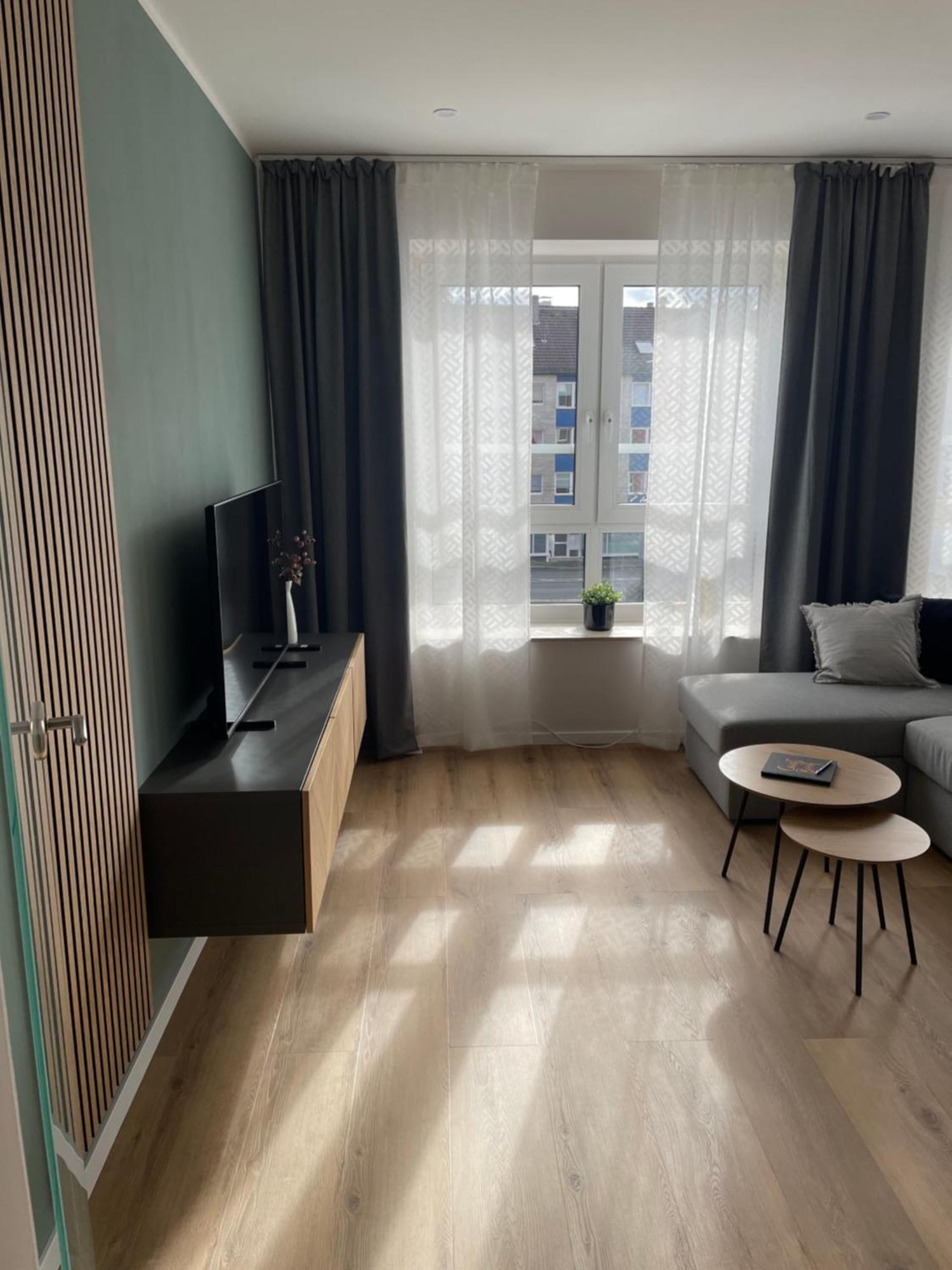 Moderne Wohnung - Renoviert 2024 ゾーリンゲン エクステリア 写真